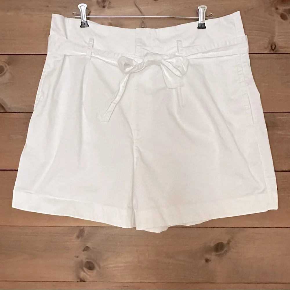 Ralph Lauren black label tie waist white cotton high waist vaca 4” inseam shorts